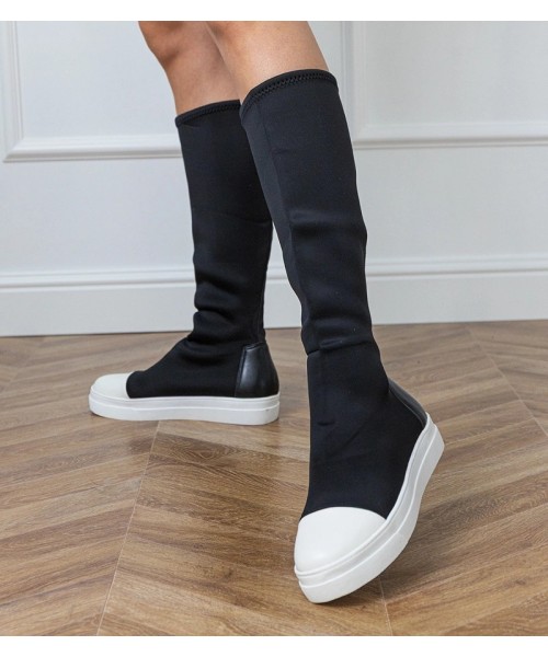 Juodi medžiaginiai sportiniai batai su lanksčia viršutine dalimi iš "Lussa