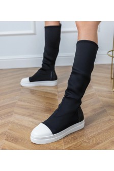 Juodi medžiaginiai sportiniai batai su lanksčia viršutine dalimi iš "Lussa