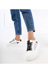 Balti Sneakers Stiliaus Su Juodos Spalvos Intarpais Ant Platformos Remmi Balti Sneakers Stiliaus Su Juodos Spalvos Intarpais Ant Platformos Remmi