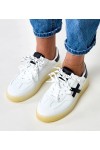 Balti Sneakers Stiliaus Ant Platformos Su Juoda Intarpais Eriksen Balti Sneakers Stiliaus Ant Platformos Su Juoda Intarpais Eriksen