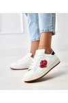 Balti Sneakers Stiliaus Ant Platformos Su Raudonais serduszkami Tela Balti Sneakers Stiliaus Ant Platformos Su Raudonais serduszkami Tela