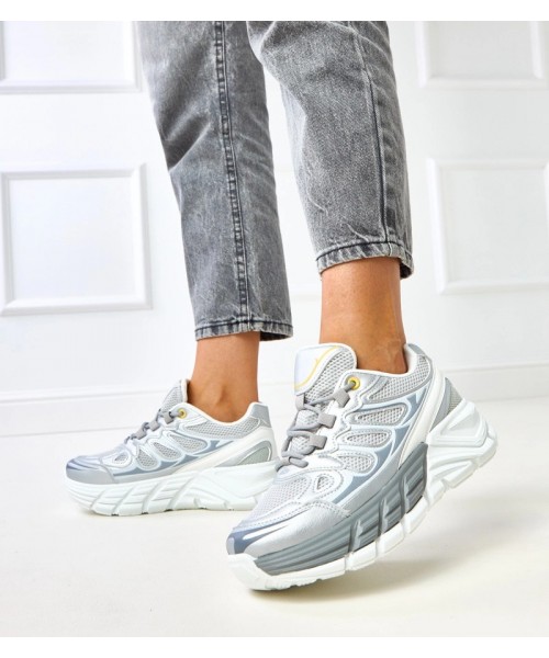 Sidabriniai Sneakers Stiliaus Ant Masyvaus Pado Souza Sidabriniai Sneakers Stiliaus Ant Masyvaus Pado Souza