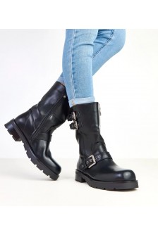 Juodi platforminiai batai su dekoratyvinėmis sagtimis iš Shalay