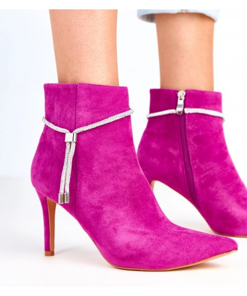 Violetiniai batai su kulnu ir dekoratyvine grandine Ivey