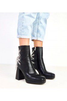 Juodi smailianosiai batai, puošti cirkonais Nancy