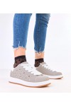 Pilkos Spalvos Sneakers Stiliaus Ant Platformos Su nitami Adelis Pilkos Spalvos Sneakers Stiliaus Ant Platformos Su nitami Adelis