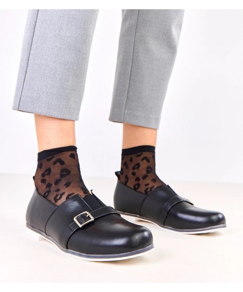 Juodi moteriški pusbačiai su odiniu vidpadžiu Klensi