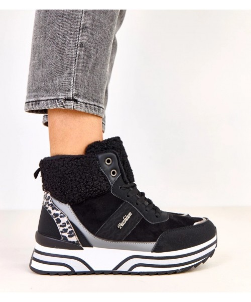 Juodi „Sneakers Stiliaus“ aukšti, sušildyti, su kailiu „Mirasen“ Juodi „Sneakers Stiliaus“ aukšti, sušildyti, su kailiu „Mirasen“