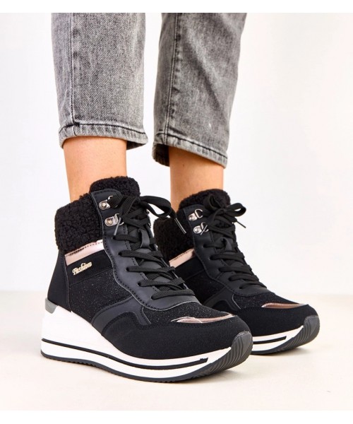 Juodi „Sneakers“ stiliaus šilti sniego batai su storu padu „Rolinda“ Juodi „Sneakers“ stiliaus šilti sniego batai su storu padu „Rolinda“