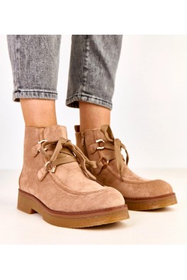 Smėlio spalvos apšiltinti batai su dekoratyviniais raišteliais Katrins