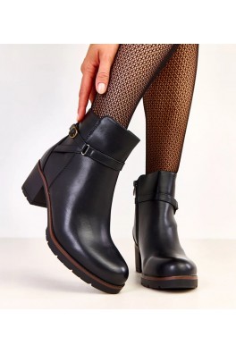 Juodi žemi stiletto batai su dekoratyviniu dirželiu Ballin