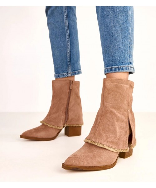 Smėlio spalvos stiletto tipo batai su apsmukusiu "Felicia" batviršiu