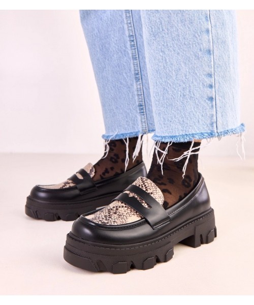 Juodi mokasinai su gyvatės odos motyvu "Loles