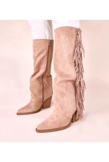 Smėlio spalvos kaubojiški batai, puošti "Shia" kutais