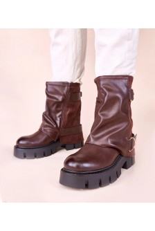 Rudi platforminiai batai su apsmukusia viršutine dalimi iš "Cenda