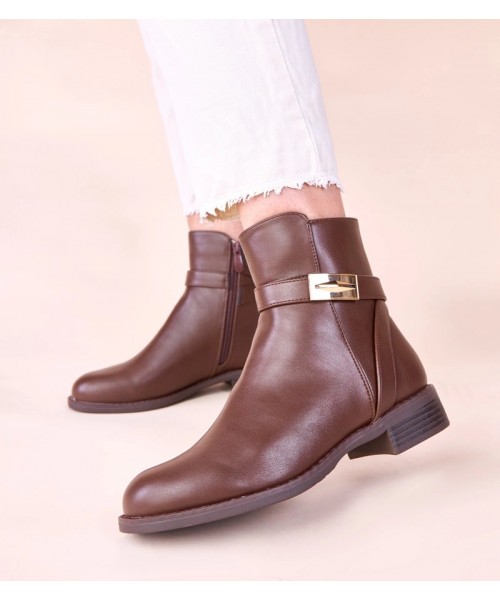 Rudi klasikiniai batai su aukso puošmena ant "Nefer" dirželio