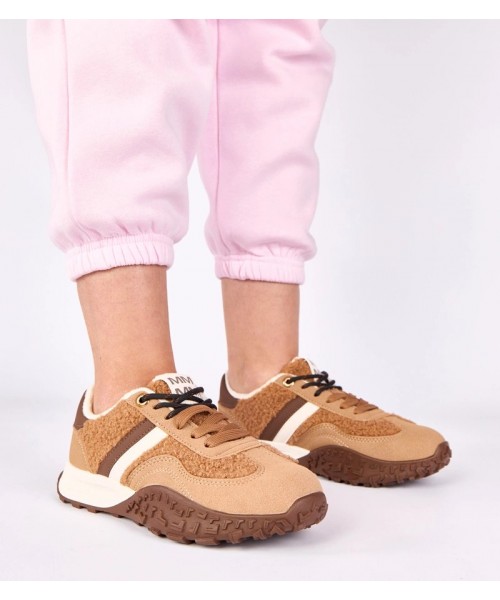 Rudi apšiltinti sportbačiai su kailiu "Sanna