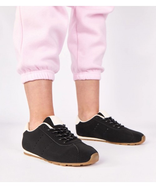 Juodi Sneakers Stiliaus Su białym Akcentu Birna