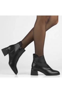 Juodi odiniai stiletto batai su cirkonais Jean