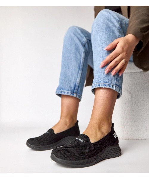 Juodos medžiagos šlepetės "Zoe