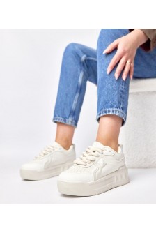 Smėlio spalvos sportiniai bateliai „Alessandra“ stiliaus su platforma