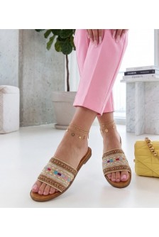 Smėlio spalvos šlepetės, puoštos spalvotomis pynėmis Isabelle