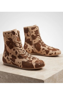 Smėlio spalvos Sneakers Stiliaus Za Kostkę W Krowi Print Alaria
